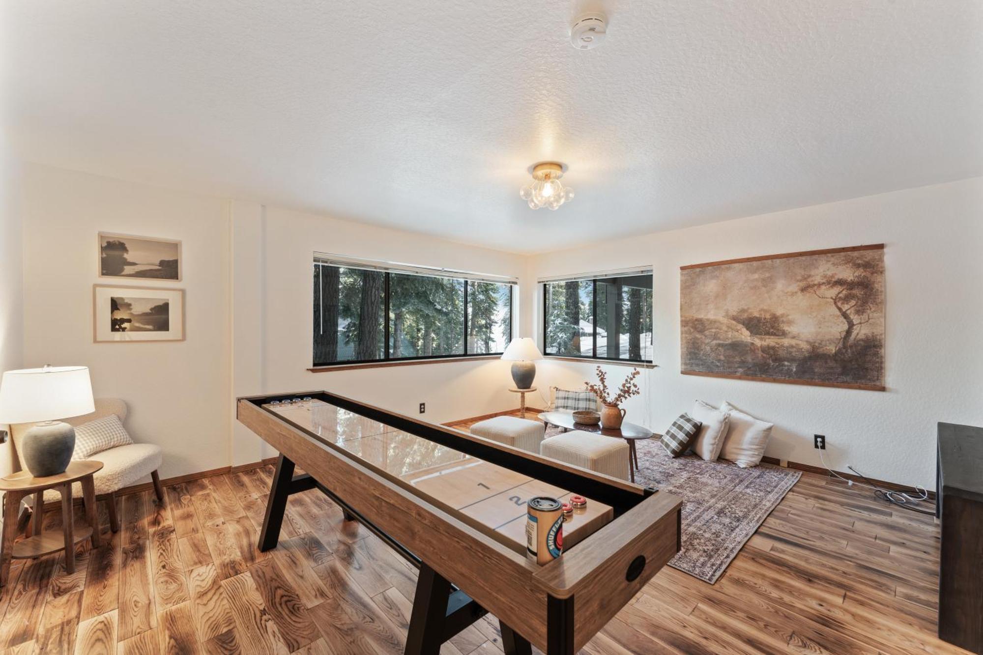 The Pinecrest Retreat- 10 Mins To Northstar! Hot Tub, Large Deck, Views, And Games Villa ทาโฮวิสตา ภายนอก รูปภาพ